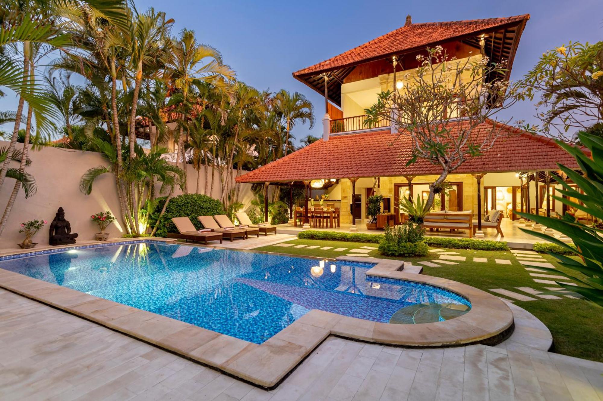 Viona 3 - 3 Bdr Villa, Walk To The Seminyak (Bali)