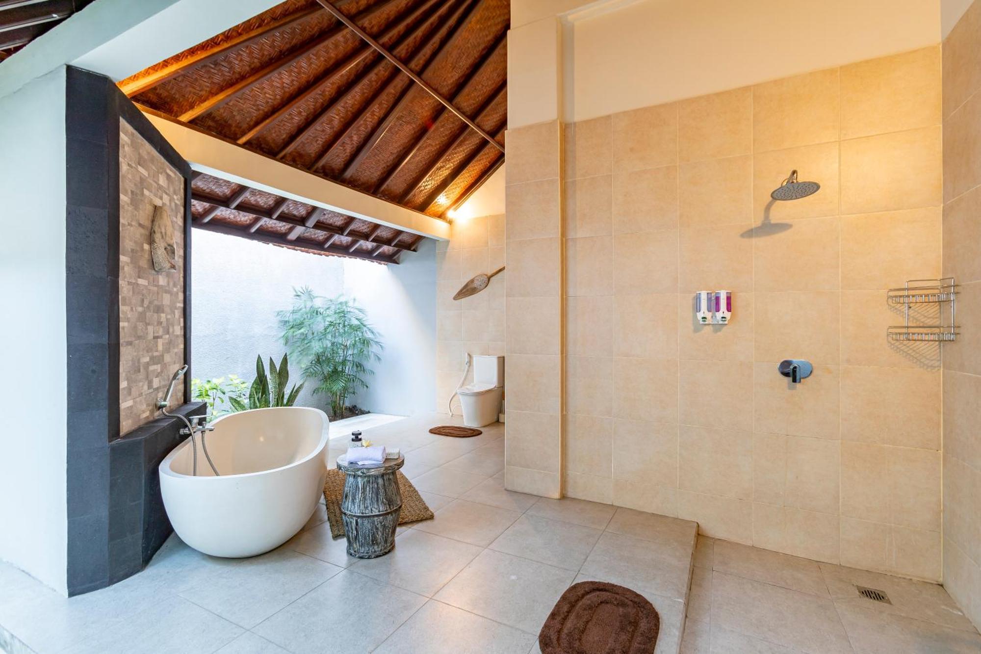 Villa Viona 3 - 3 Bdr Villa, Walk To The *