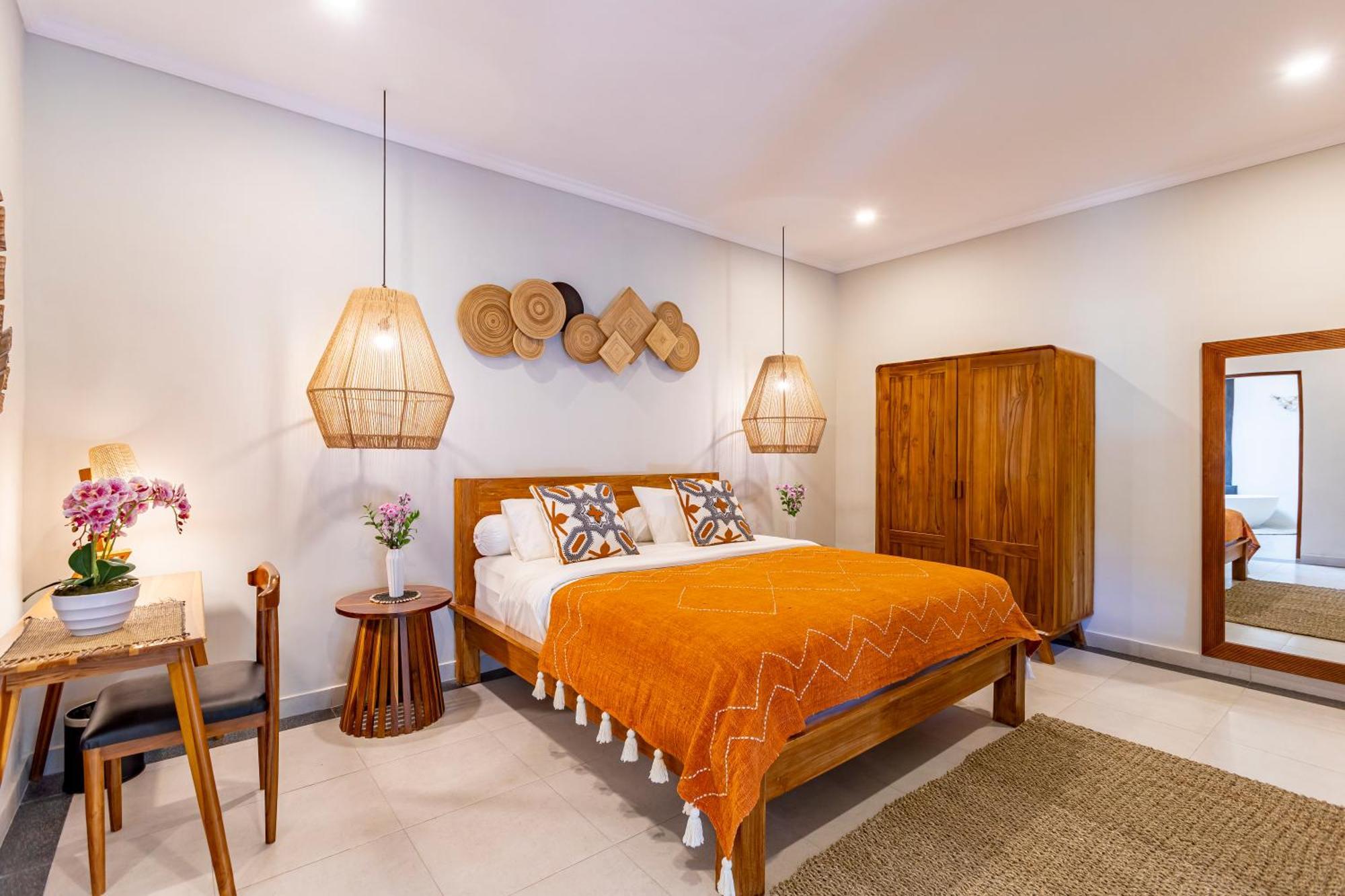 Viona 3 - 3 Bdr Villa, Walk To The Seminyak (Bali)