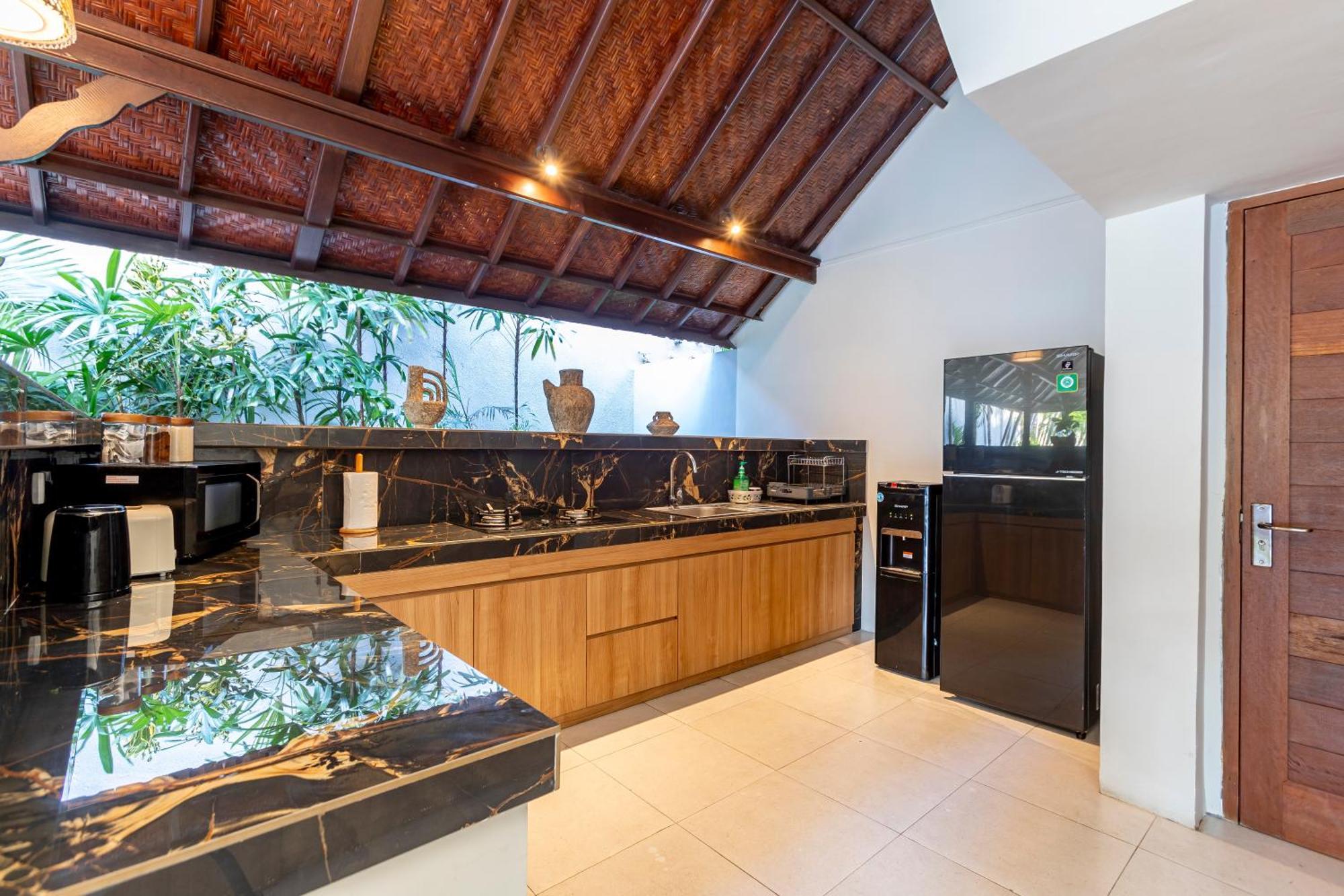 Villa Viona 3 - 3 Bdr Villa, Walk To The *