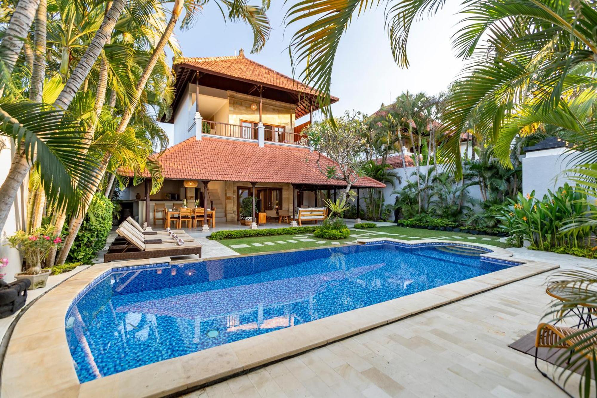 Viona 3 - 3 Bdr Villa, Walk To The * Seminyak (Bali)