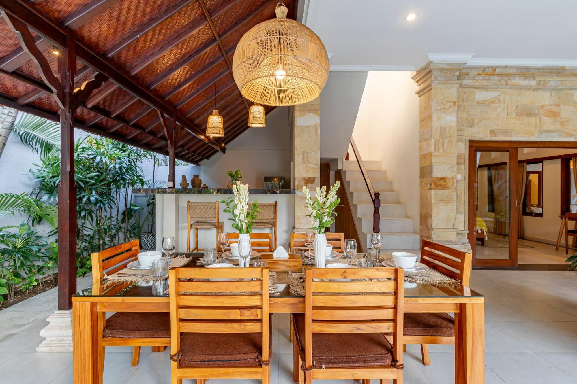 Viona 3 - 3 Bdr Villa, Walk To The * Seminyak (Bali)