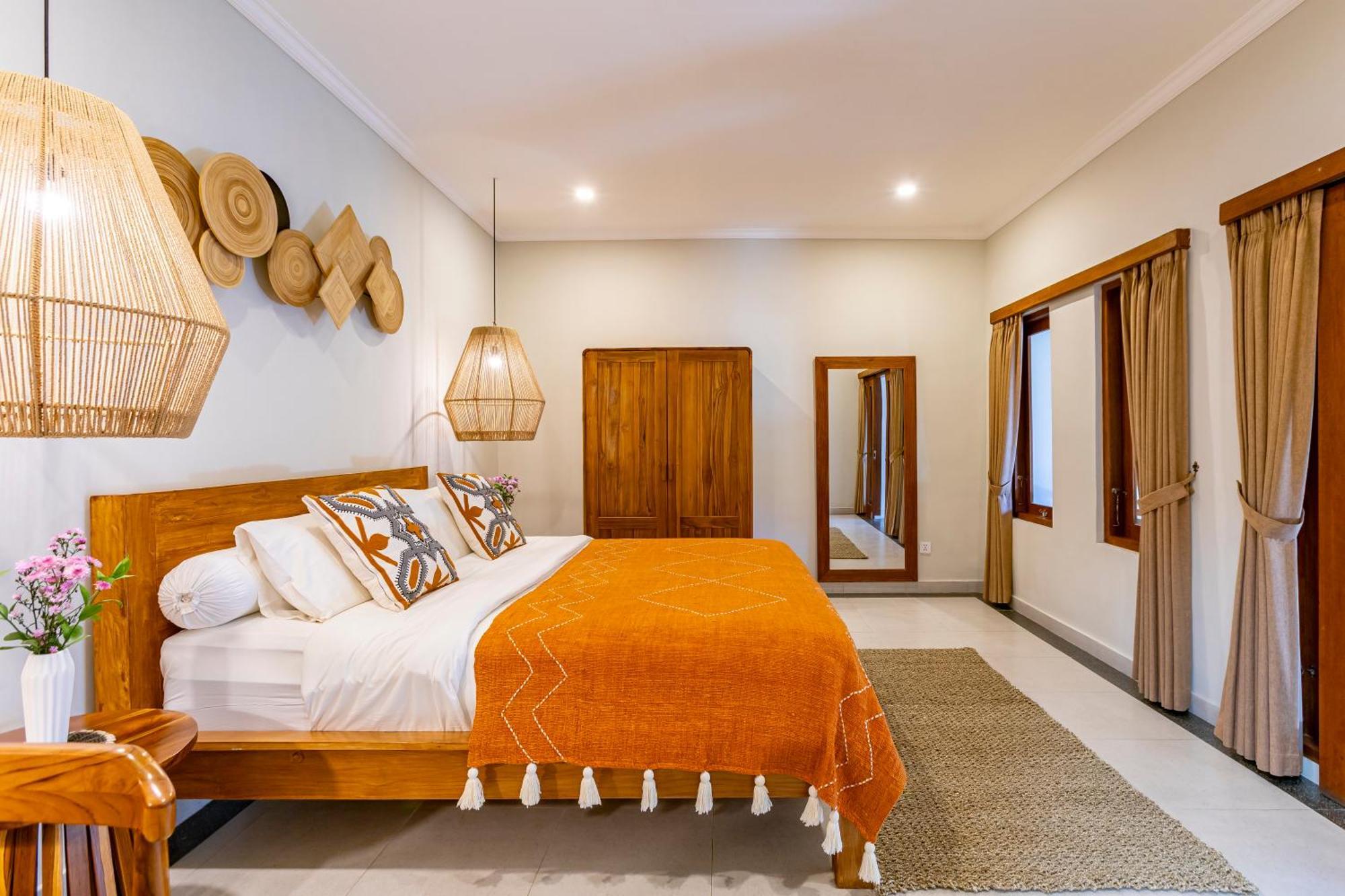 Viona 3 - 3 Bdr Villa, Walk To The * Seminyak (Bali)