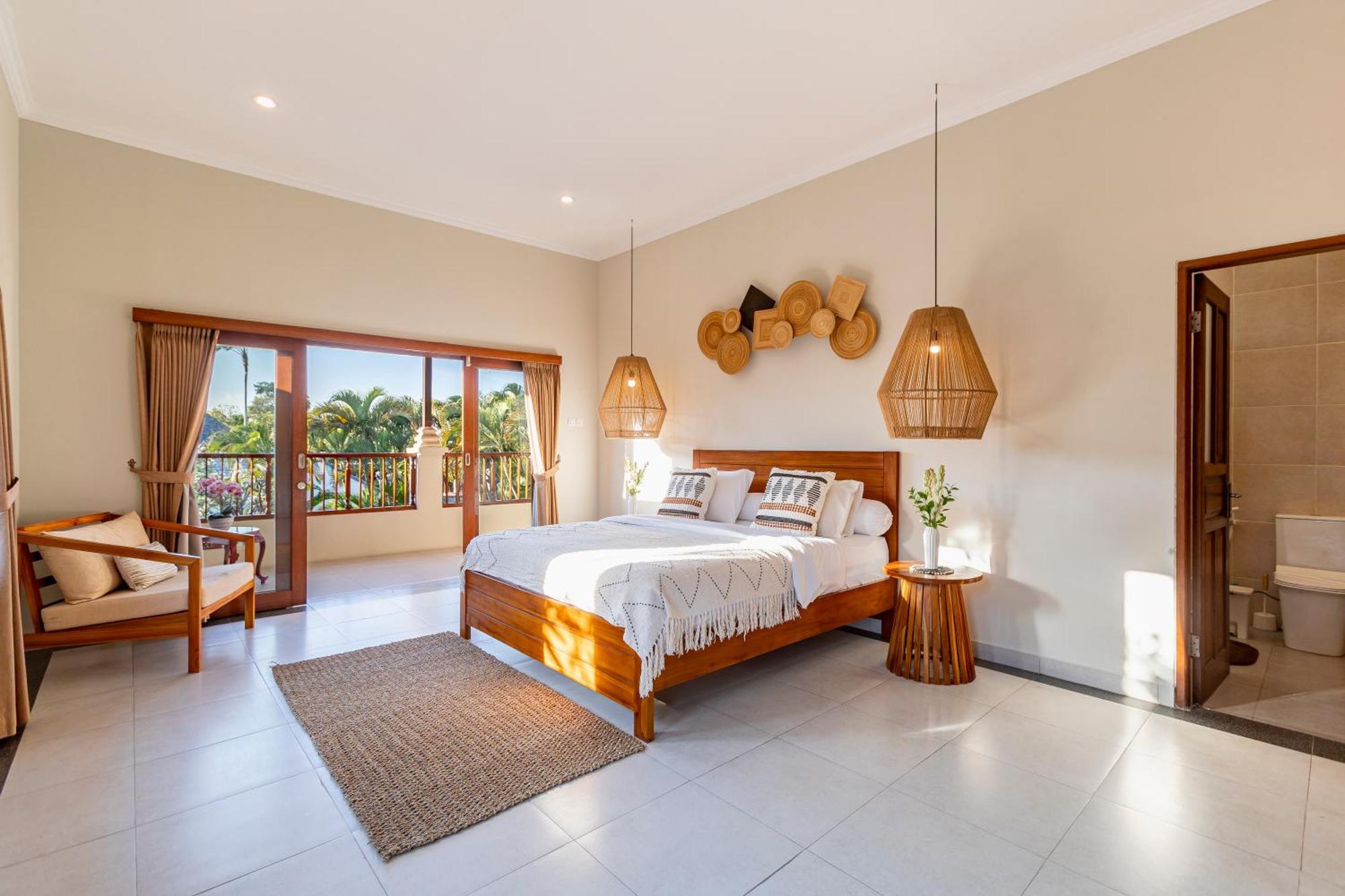 Viona 3 - 3 Bdr Villa, Walk To The Seminyak (Bali)