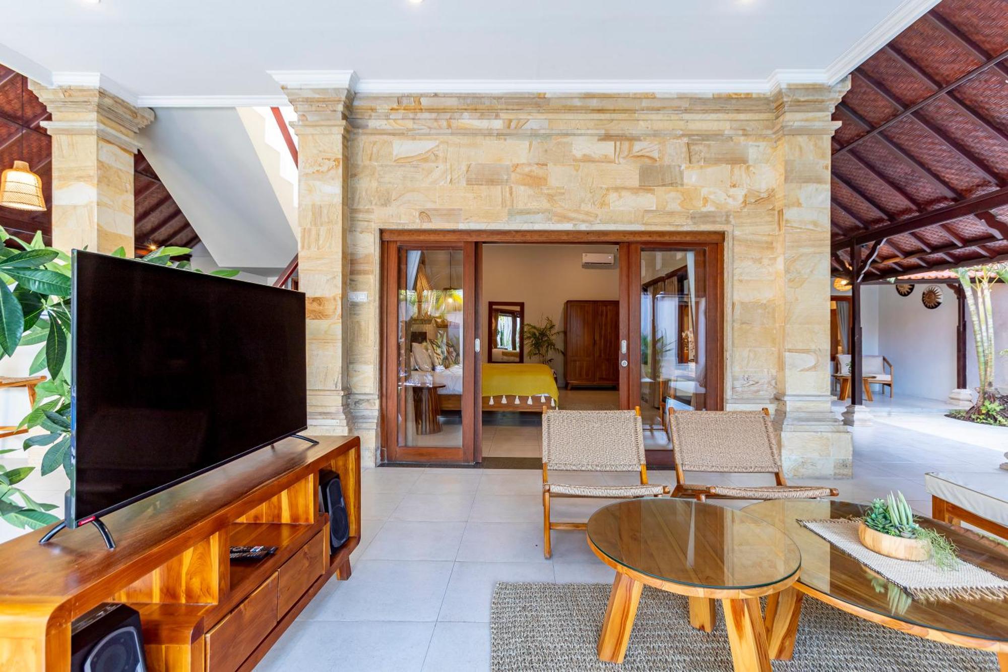 Villa Viona 3 - 3 Bdr Villa, Walk To The *