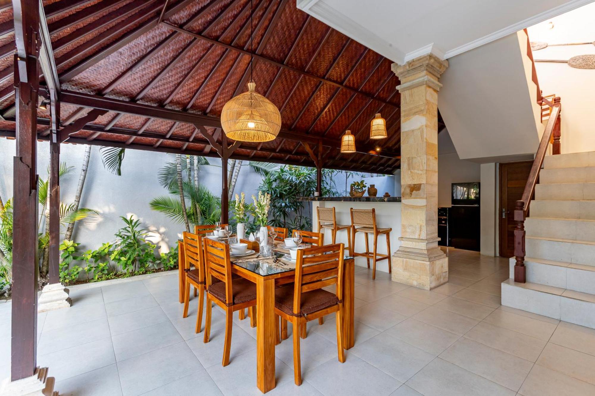 Viona 3 - 3 Bdr Villa, Walk To The Seminyak (Bali)